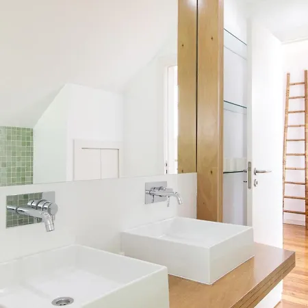 Amazing Penthouse Bairro Alto Duplex Лиссабон